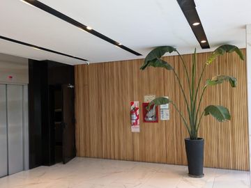 Departamento tres ambientes/ cochera
