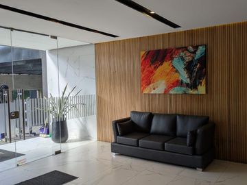 Departamento tres ambientes/ cochera