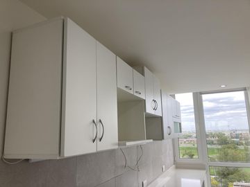 Departamento tres ambientes/ cochera