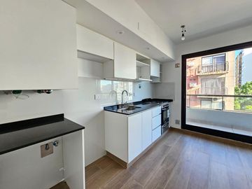 Departamento de 2 ambientes con balcón - Alquiler - Villa Luro