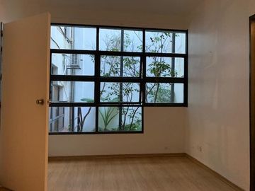Edificio Comercial en Villa Crespo