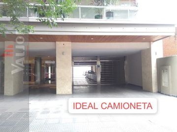 Cochera fija en edificio de categoría!!!