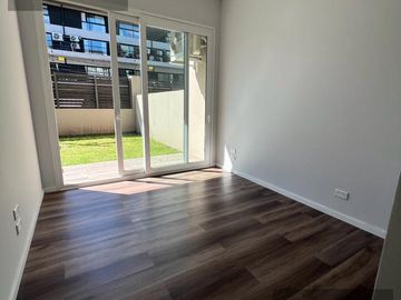 Departamento de 2 Ambientes en Vicente Lopez con Jardin y Cochera en complejo con amenities