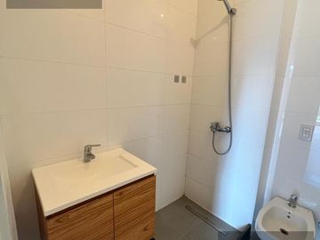 Departamento de 2 Ambientes en Vicente Lopez con Jardin y Cochera en complejo con amenities