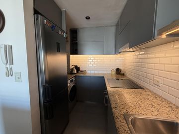 VENTA DEPTO. 3 AMBIENTES LUMINOSO CON SUM Y PISCINA - FLORES