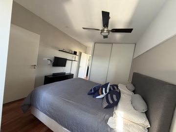 VENTA DEPTO. 3 AMBIENTES LUMINOSO CON SUM Y PISCINA - FLORES