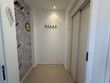 VENTA DEPTO. 3 AMBIENTES LUMINOSO CON SUM Y PISCINA - FLORES