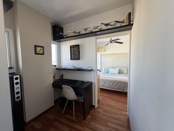 VENTA DEPTO. 3 AMBIENTES LUMINOSO CON SUM Y PISCINA - FLORES