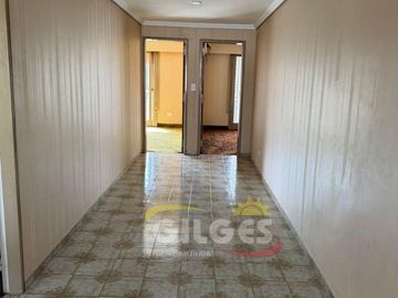 Alquiler de Oficina 5 Ambientes en Ramos Mejia  Muy buen Estado Ideal Uso Comercial o Vivienda
