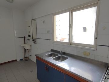 Departamento - Villa Ballester - Venta  - Dos Ambientes - Próximo a Centro Comercial.