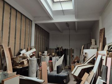 Edificio Comercial en  Mataderos