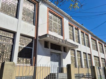 Edificio Comercial en  Mataderos