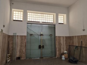 Edificio Comercial en  Mataderos