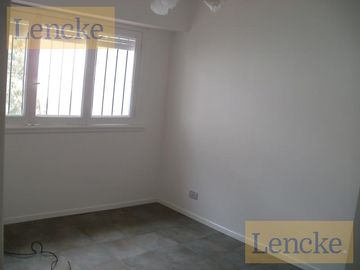 Lindísimo ph con jardín/patio en el centro de San Isidro, 2 ambientes, en alquiler