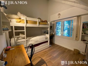 MUY BUENA CASA ALQUILER ENERO 2027 - SOBRE 1000 MTS DE LOTE - SANTA RITA - LOMAS DE SAN ISIDRO
