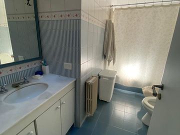 MUY BUENA CASA ALQUILER ENERO 2027 - SOBRE 1000 MTS DE LOTE - SANTA RITA - LOMAS DE SAN ISIDRO