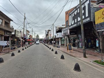 Local en pleno foco comercial de Grand Bourg