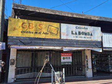 Local en pleno foco comercial de Grand Bourg