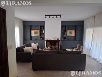 VERANO 2027 - MUY BUENA CASA /EXCELENTE UBICACION /LA HORQUETA . ENERO 2027