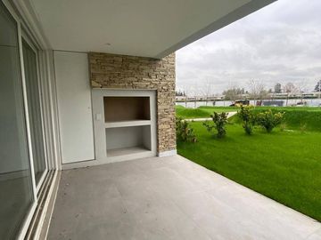 ALQUILER - 3 Ambientes a Estrenar con doble Jardín con galería y parrilla en Lagunita, Nordelta