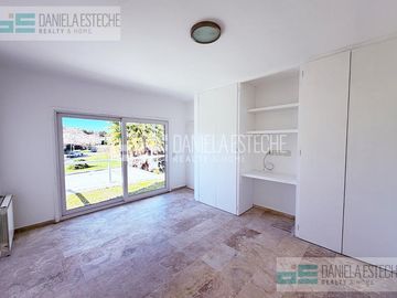 Casa en Ayres de Pilar moderna