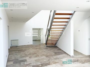 Casa en Ayres de Pilar moderna