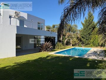Casa en Ayres de Pilar moderna