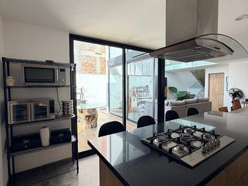 Casa de autor 4 recámaras una en planta baja Roof Garden zibata