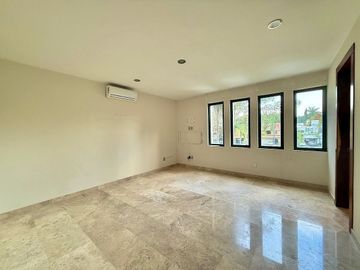 Casa en Venta en Valle Real
