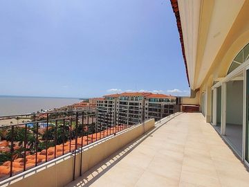 Hermoso Penthouse con alberca en Porto Fino, Marina Puerto Vallarta