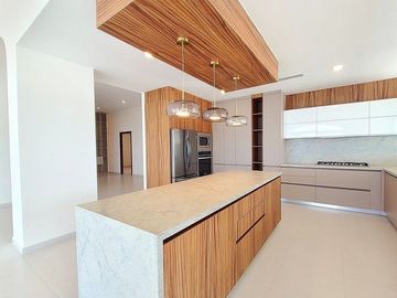 Hermoso Penthouse con alberca en Porto Fino, Marina Puerto Vallarta