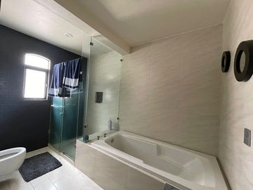 Casa en Venta en Valle Real, Zapopan