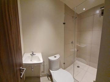 SE RENTA DEPARTAMENTO CON TERRAZA – RESIDENCIAL MANIGUA INTERLOMAS