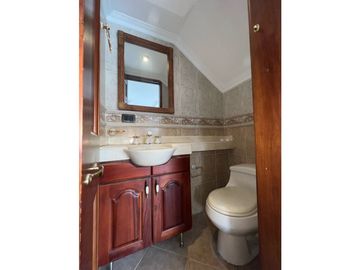 ARRIENDO APARTAMENTO EN LA LOMA DE LOS BERNAL