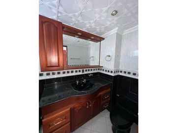 ARRIENDO APARTAMENTO EN LA LOMA DE LOS BERNAL