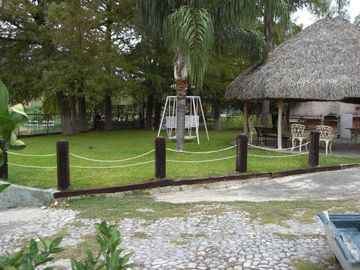 Quinta colindante con presa de La Boca