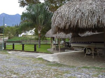 Quinta colindante con presa de La Boca
