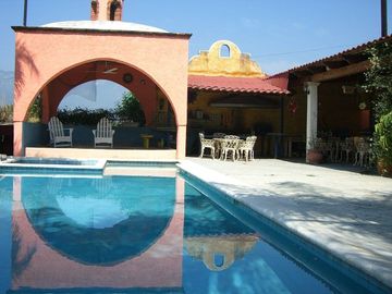 Quinta colindante con presa de La Boca