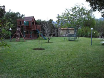 Quinta colindante con presa de La Boca