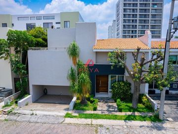 Casa en Renta en Jardín Real Coto 6 Zapopan 3 Recámaras