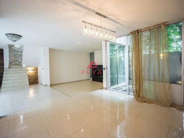 Casa en Renta en Jardín Real Coto 6 Zapopan 3 Recámaras