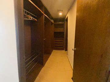 RENTA DEPARTAMENTO EN ISOLA AV BONAMPAK CANCUN