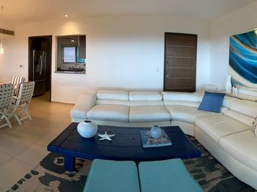RENTA DEPARTAMENTO EN ISOLA AV BONAMPAK CANCUN