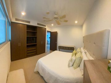 RENTA DEPARTAMENTO EN ISOLA AV BONAMPAK CANCUN