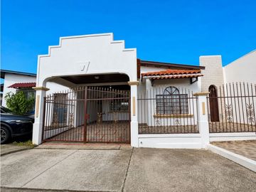 CASA EN VENTA EN SAN ANTONIO – $130,000 (C.P)