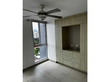 SE ALQUILA APARTAMENTO EN EL CARMEN