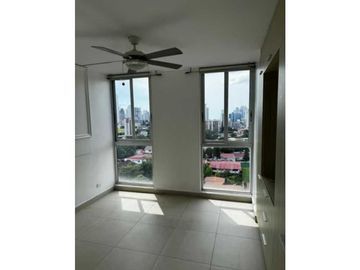 SE ALQUILA APARTAMENTO EN EL CARMEN