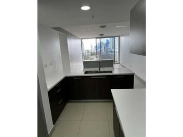 SE ALQUILA APARTAMENTO EN EL CARMEN
