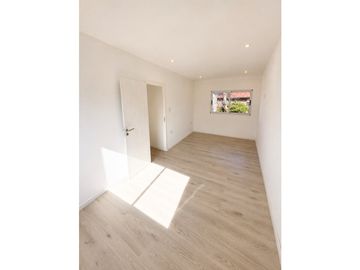 VENDE/ Ph EN DÚPLEX DE 4 AMBIENTES/ MAR DEL PLATA