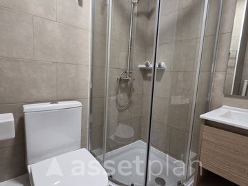 Baquedano 302 (1 Est ) [3892-7]